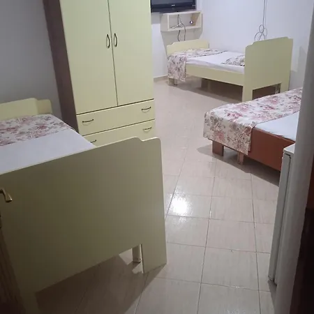 Szálloda Moris Kryemëdhej