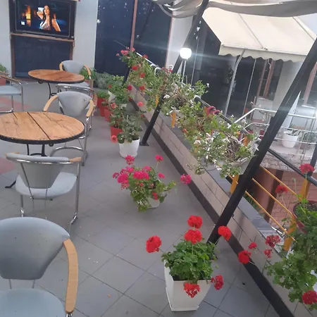 Moris Hotel *