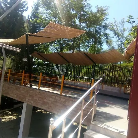 Moris * Durres