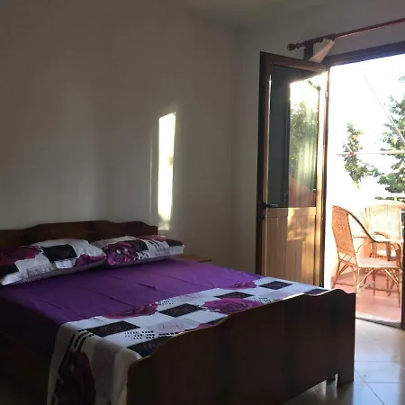 Moris Hotel Kryemëdhej